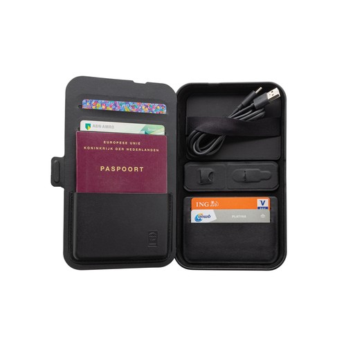 Swiss Peak RCS recycled travel case with 3 in 1 charger