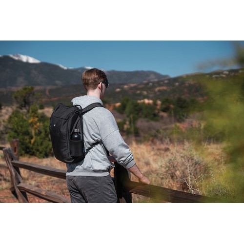 Swiss Peak AWARE™ easy access 15.6'' laptop backpack