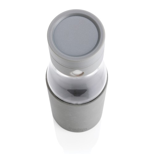 Ukiyo glass hydration tracking bottle with sleeve