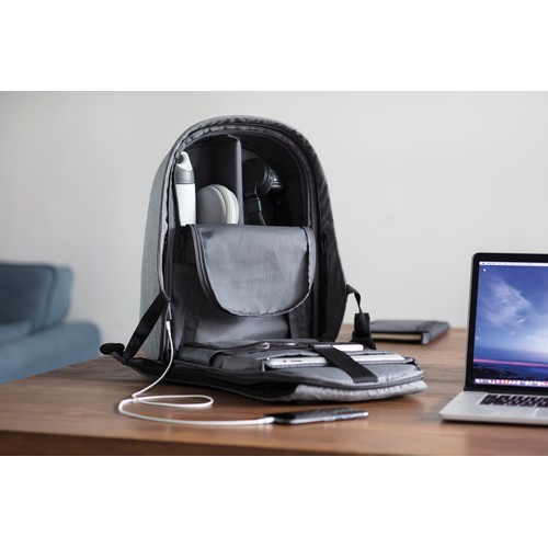 Bobby Hero Regular, Anti-theft backpack